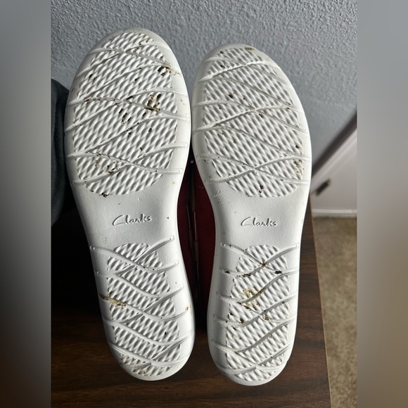 Clarks women’s loafers. Size 9.5 - Picture 8 of 11